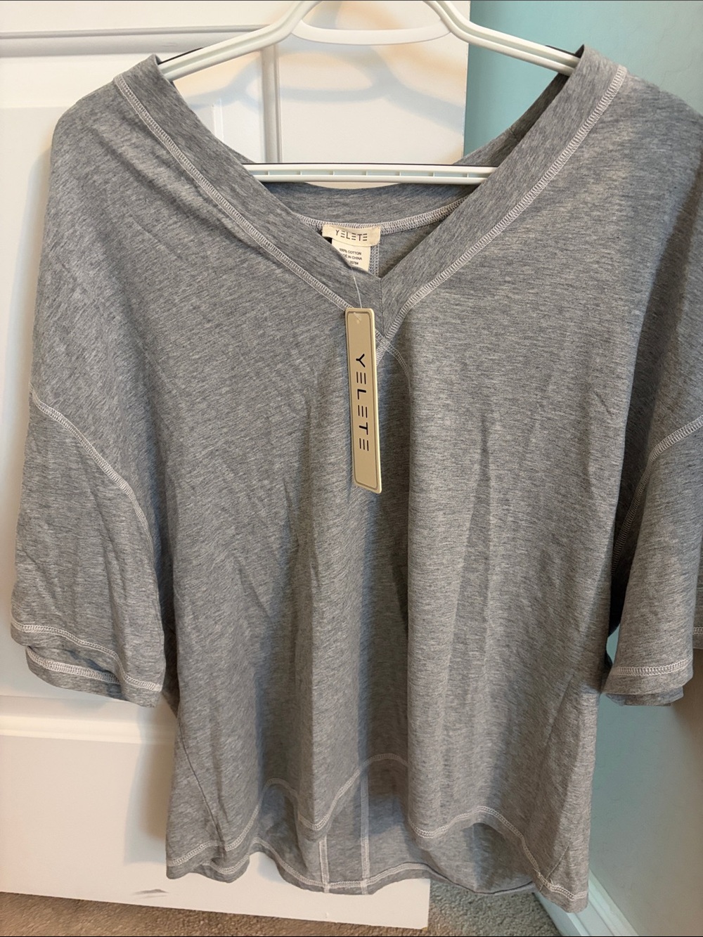 Yelete Gray V-Neck Short Sleeve Tee